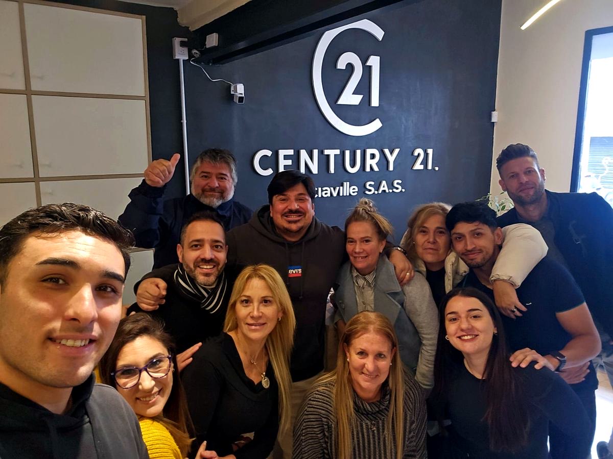 El equipo de Century 21 Sociaville SAS